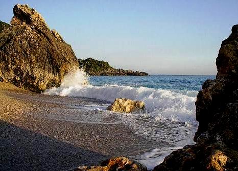 The Dhermiu village - Peaceful beaches