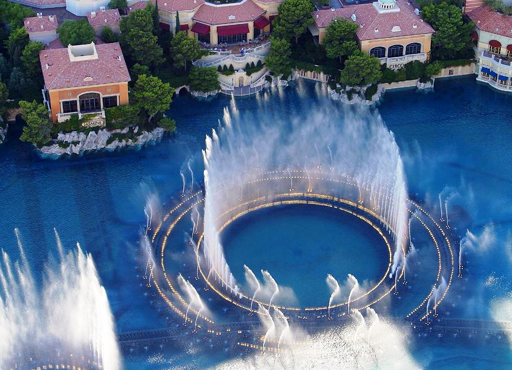 Bellagio Fountains - The ingenuity of designers